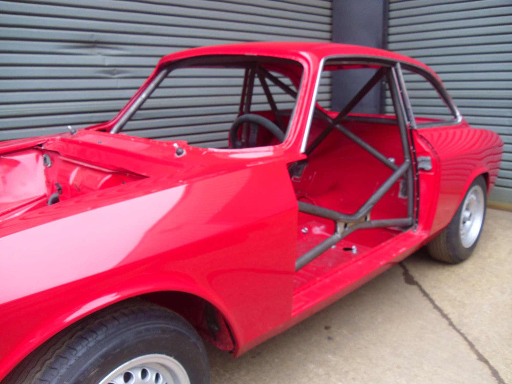 ALFA ROMEO 105 GTA Historic T45 roll cage kit. FIA Appendix K certificated