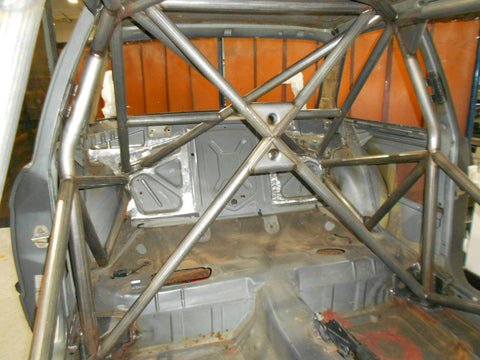 BMW E30 25CrM04 Multipoint roll cage. FIA / MSUK certificated 