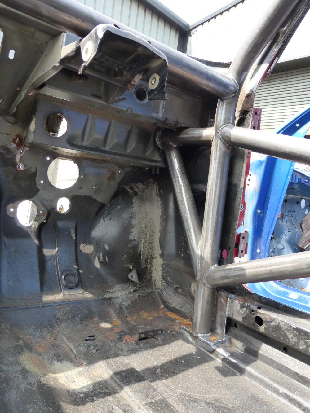 BMW E30 + M3 International Multipoint T45 roll cage kit. FIA / MSUK Certificated