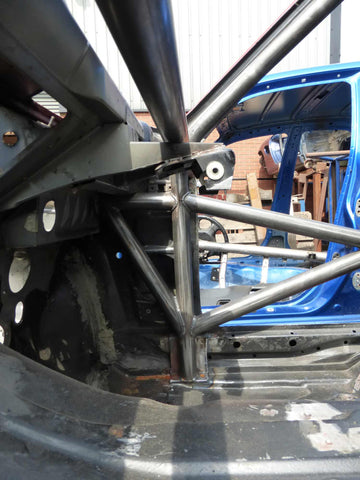 BMW E30 + M3 International Multipoint T45 roll cage kit. FIA / MSUK Certificated 