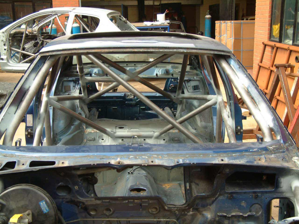 BMW E36 + M3 4dr International Multipoint T45 roll cage kit. FIA Certificated