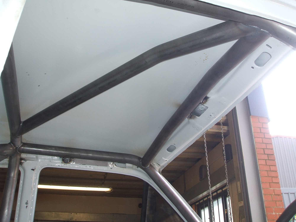 kit de jaula de seguridad multipunto T45 FORD Escort Mk1 Internacional. Certificado por la FIA