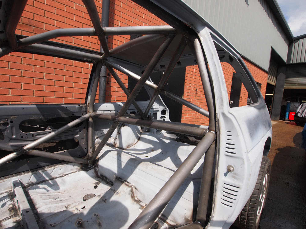 FORD Fiesta Mk1/Mk2 International Multipoint T45 roll cage kit. FIA Certificated