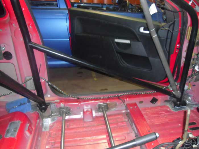 FORD Fiesta Mk5+6+ST150 International Bolt-in CDS roll cage. FIA Certificated
