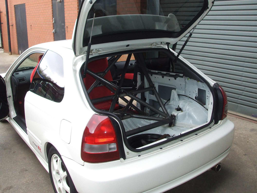 jaula de seguridad T45 de instalación en el HONDA Civic inc Type R EK4 conforme a la normativa del Reino Unido