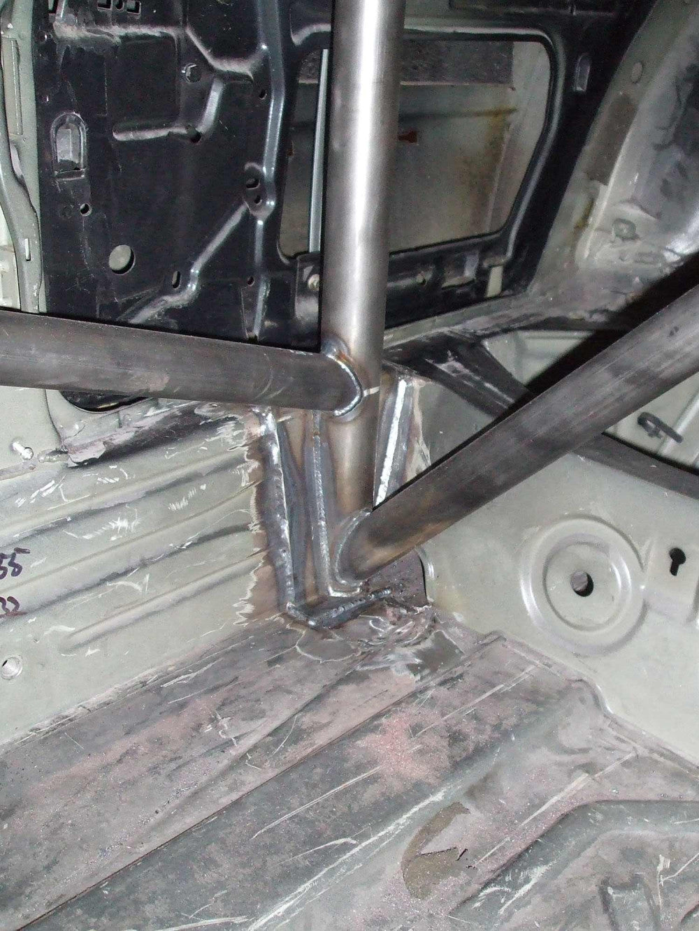 MERCEDES 190 Multipoint T45 roll cage kit