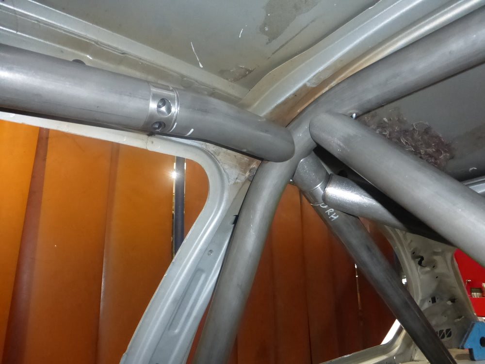 BMW E46 Compact Bolt-in CDS roll cage MS UK Compliant 