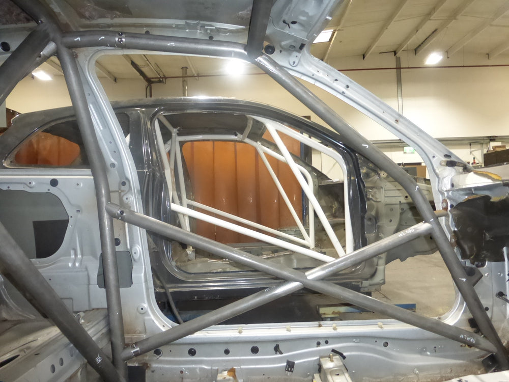 BMW E46 Compact Bolt-in CDS roll cage MS UK Compliant 