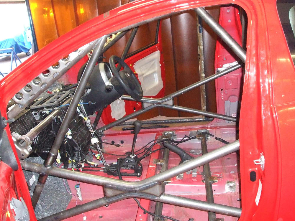 kit de jaula de seguridad multipunto T45 para PEUGEOT 107 Internacional. Certificado por la FIA