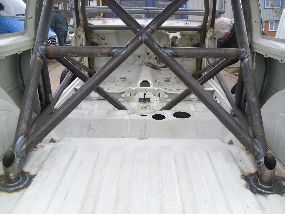 Kit de jaula de seguridad multipunto T45 para PEUGEOT 205. Certificado FIA / MSUK