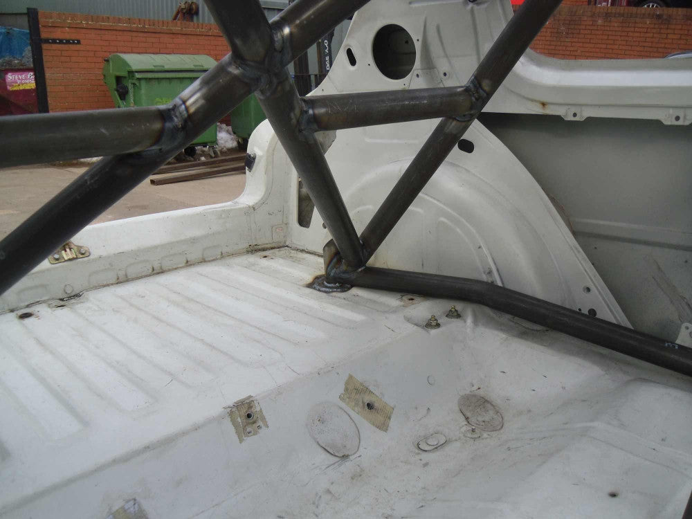 Kit de jaula de seguridad multipunto T45 para PEUGEOT 205. Certificado FIA / MSUK