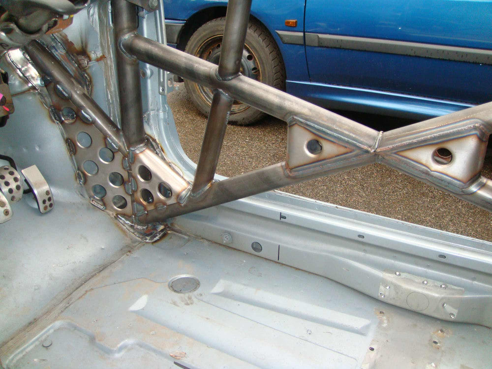 kit de jaula de seguridad multipunto CDS para PEUGEOT 206. Certificado por la FIA