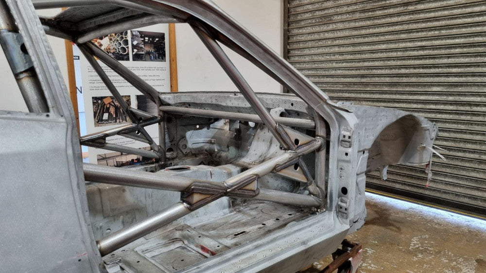 kit de jaula de seguridad de 6 puntos para PORSCHE 944, conforme a la normativa nacional CDS. Cumple con MS UK