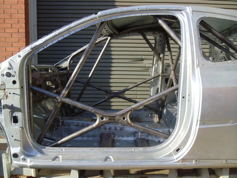 RENAULT Clio MK3 International Multipoint T45 roll cage kit. FIA/MSUK Certificated 