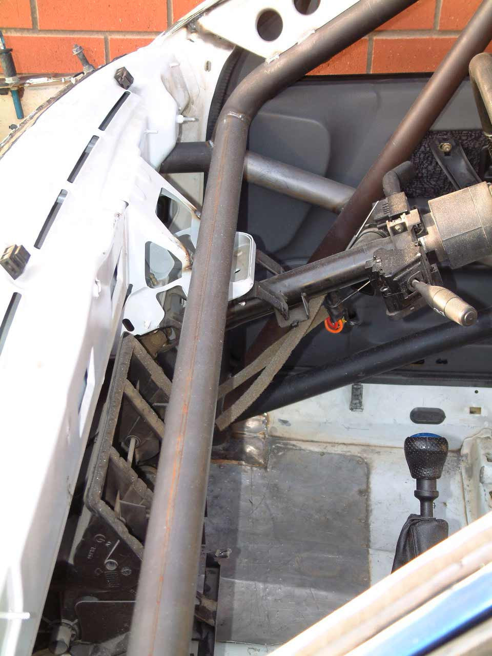 Kit de jaula de seguridad multipunto T45 para RENAULT Clio Mk1. Certificado por la FIA