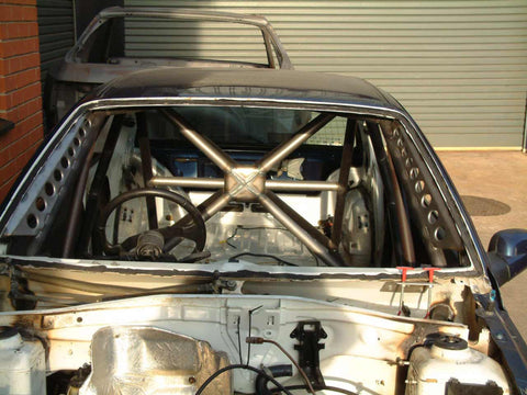 RENAULT Clio Mk1 International Multipoint T45 roll cage kit. FIA Certificated 