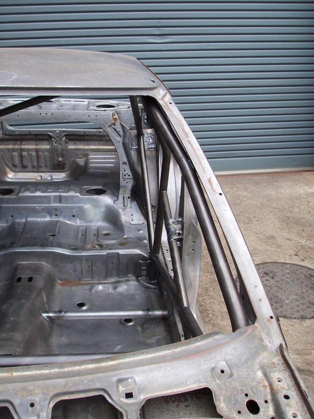 SUBARU Legacy Factory Style Historic T45 roll cage kit. MS UK Compliant to Appendix K 