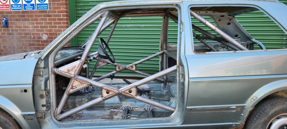VOLKSWAGEN Golf Mk2 6 point National CDS roll cage kit. MS UK Compliant