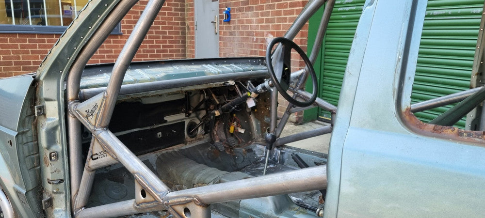 VOLKSWAGEN Golf Mk2 6 point National CDS roll cage kit. MS UK Compliant