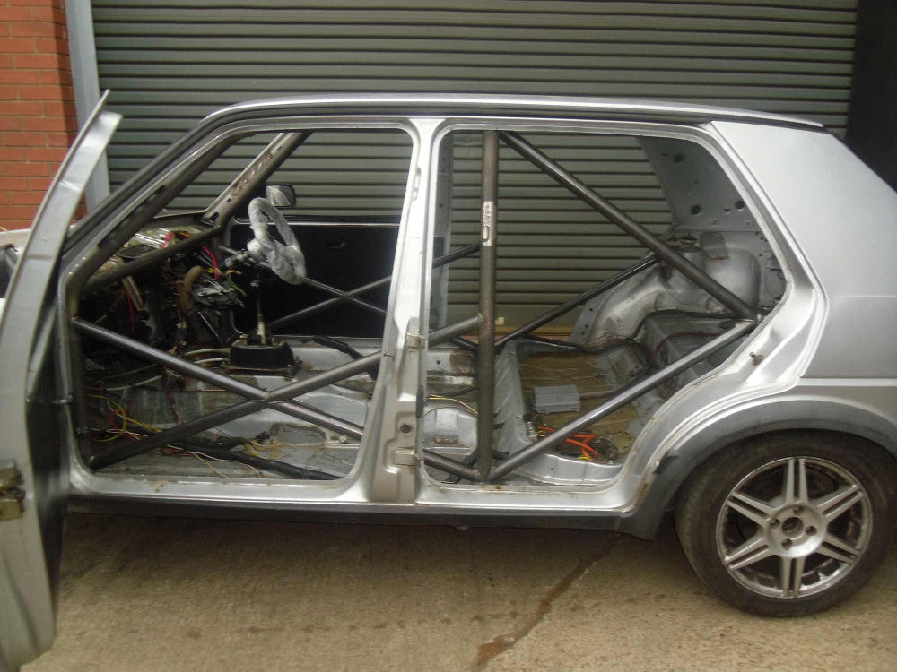Kit de jaula antivuelco Multipoint T45 para VOLKSWAGEN Golf Mk2 con certificación FIA