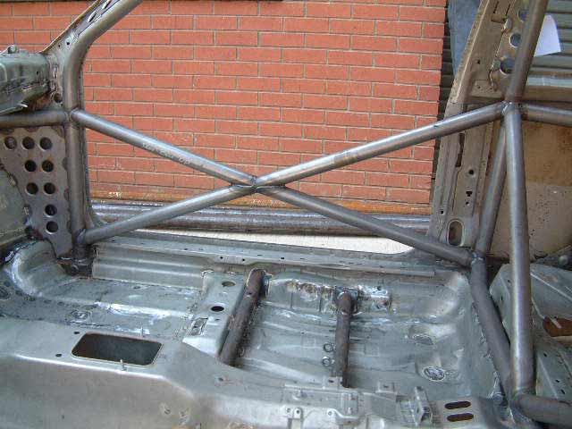 VOLKSWAGEN Golf Mk3 International Multipoint T45 roll cage kit. FIA Certificated