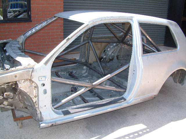 VOLKSWAGEN Golf Mk3 International Multipoint T45 roll cage kit. FIA Certificated