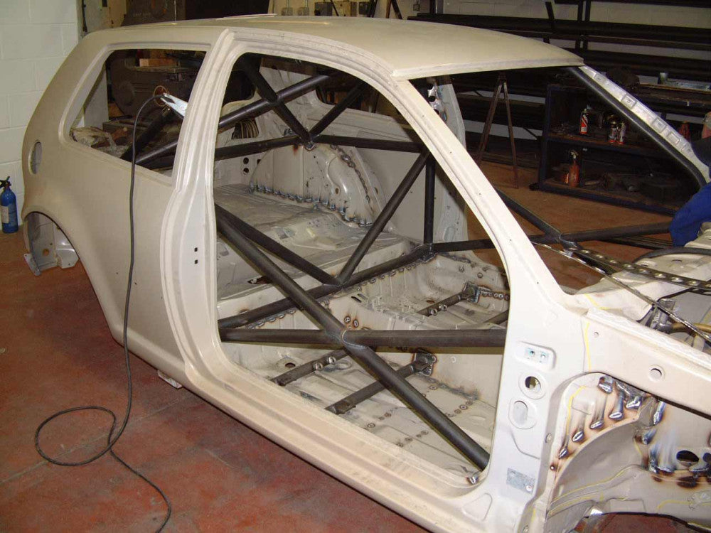 VOLKSWAGEN Golf Mk4 International Multipoint T45 roll cage kit. FIA Certificated
