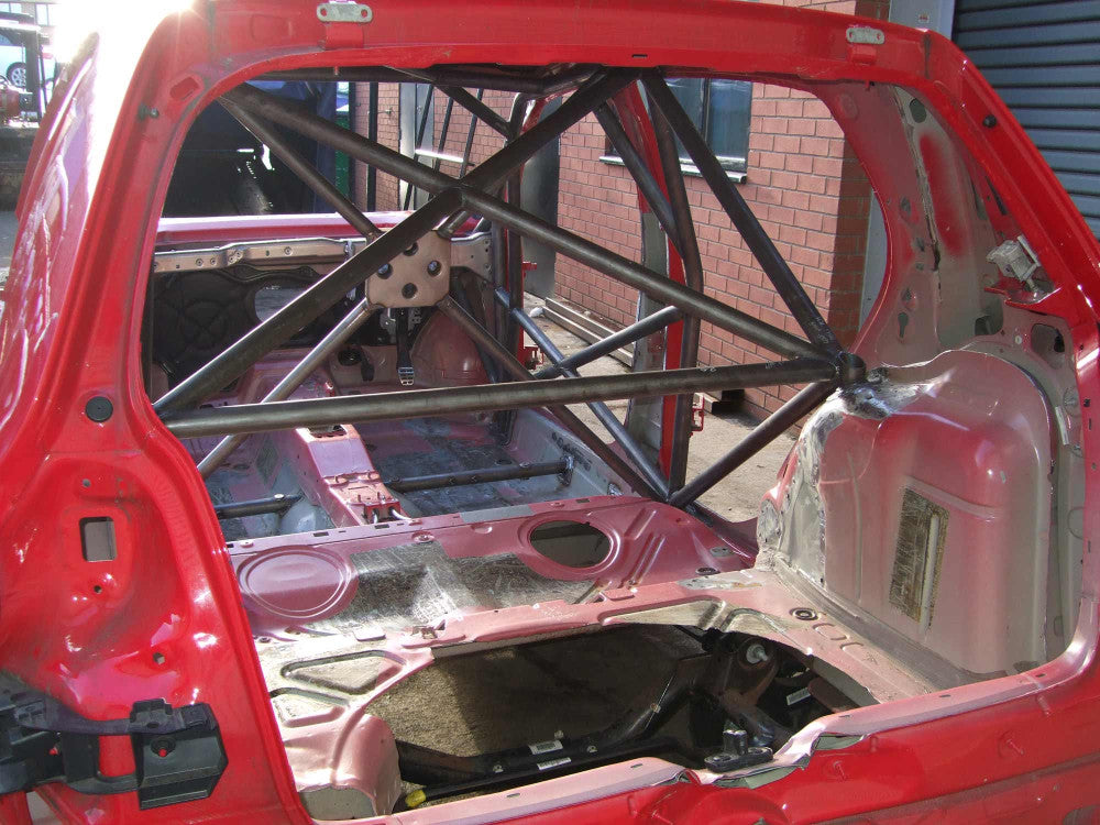 VOLKSWAGEN Golf Mk5 International Multipoint T45 roll cage kit. FIA Certificated