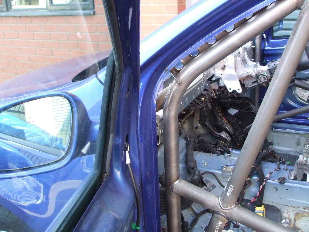 VOLKSWAGEN Golf Mk5 R32 Multipoint T45 roll cage kit