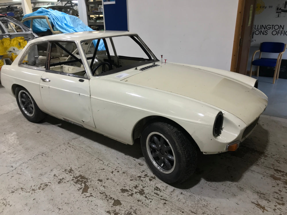 MG MGB GT Bolt-in T45 roll cage MS UK Compliant to Appendix K 