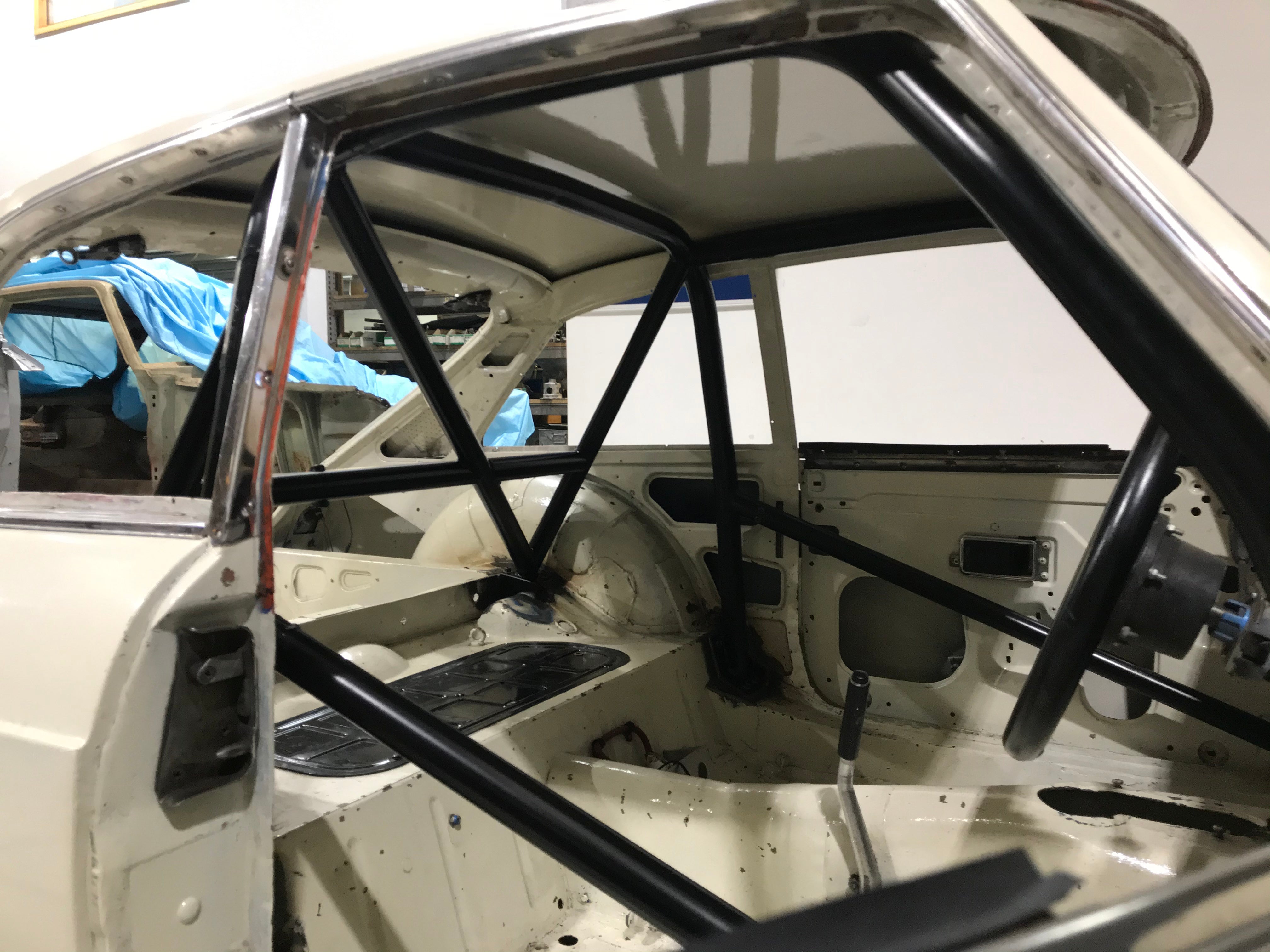 MG MGB GT Bolt-in T45 roll cage MS UK Compliant to Appendix K 
